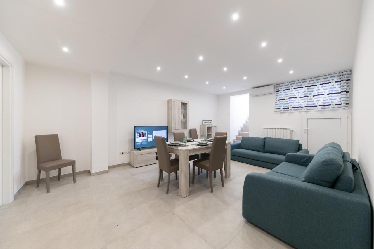 Plume Apartment By Wonderful Italy Bari Esterno foto