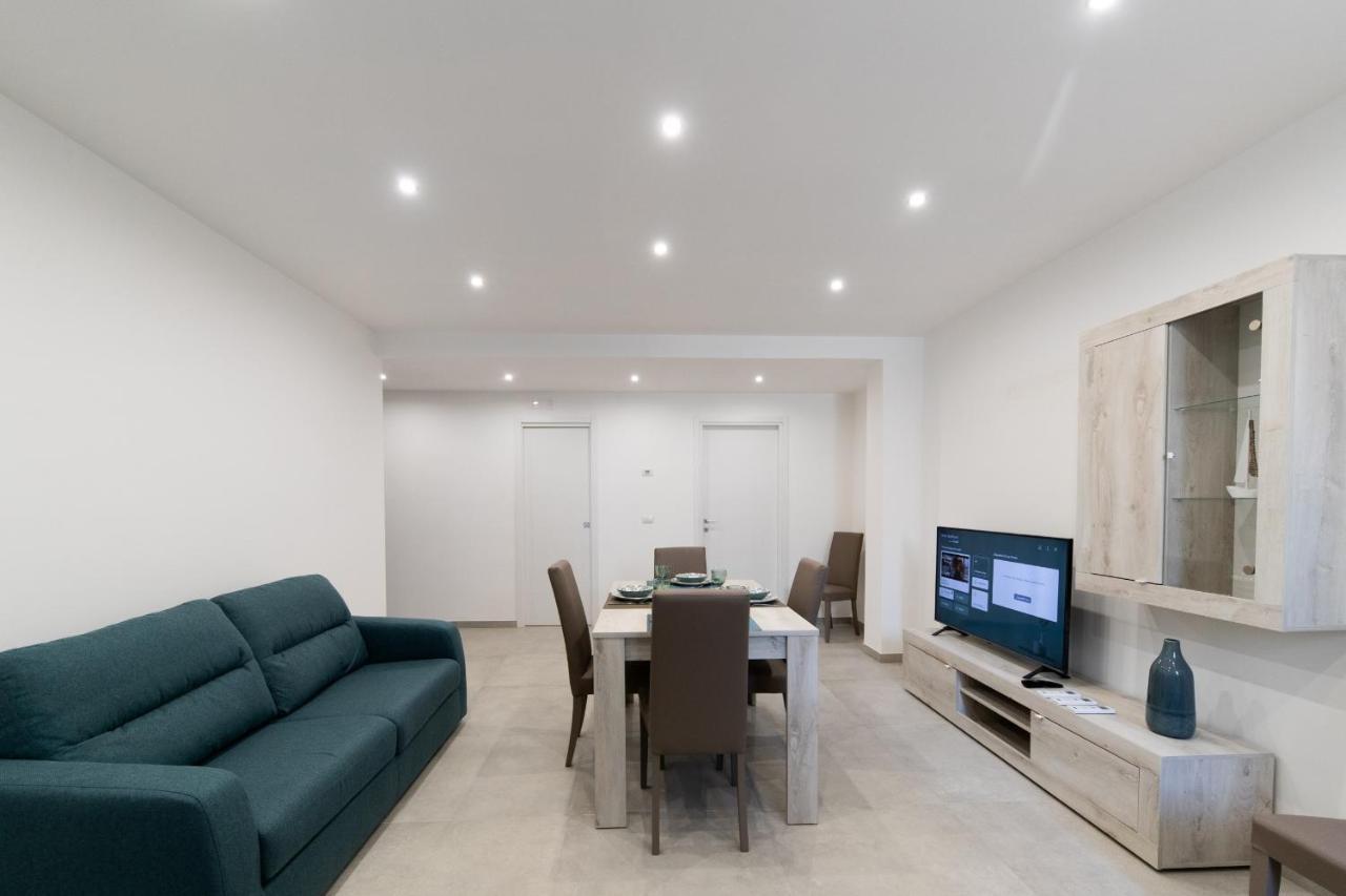 Plume Apartment By Wonderful Italy Bari Esterno foto